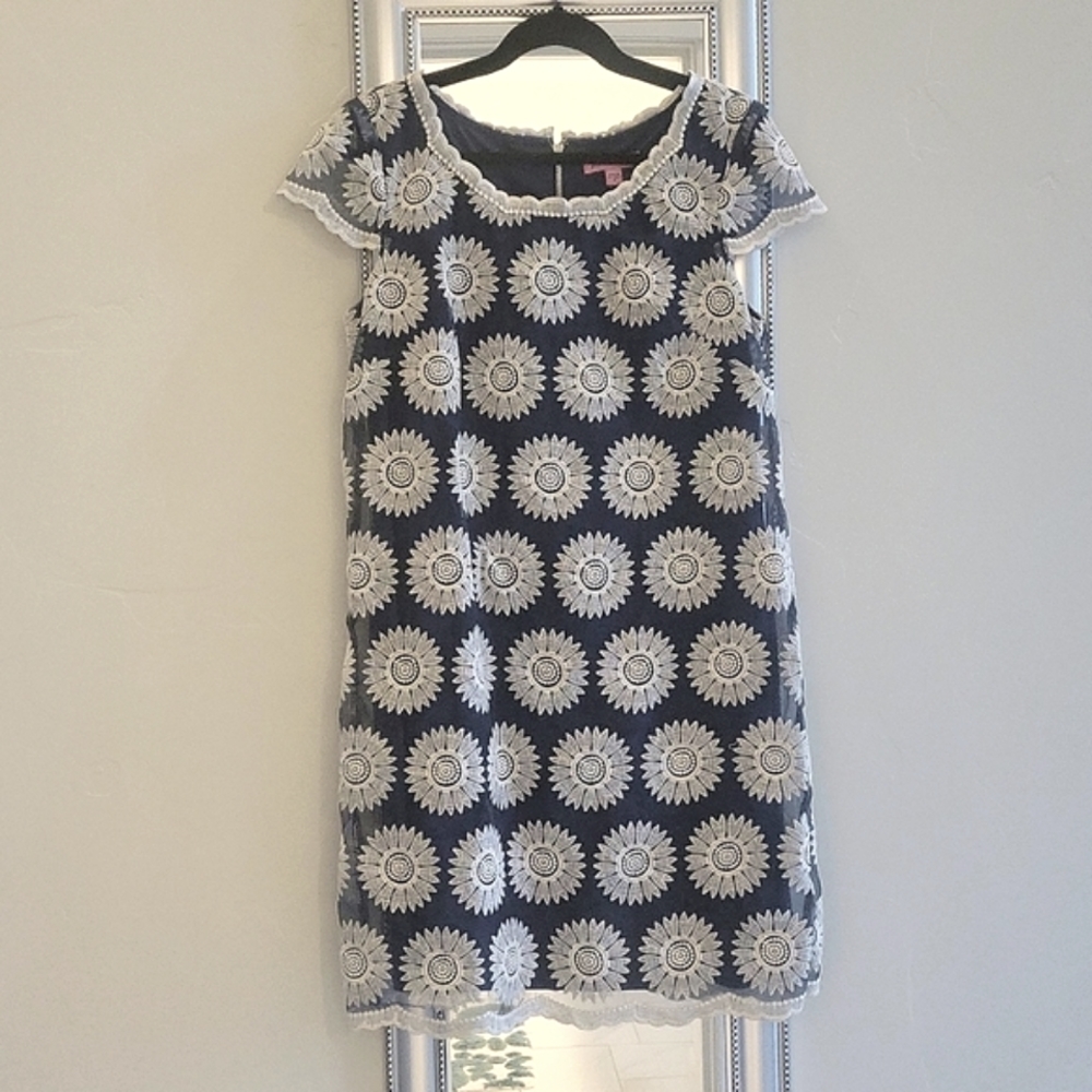Betsy Johnson Embroidered Flower Shift Dress Navy sz 10